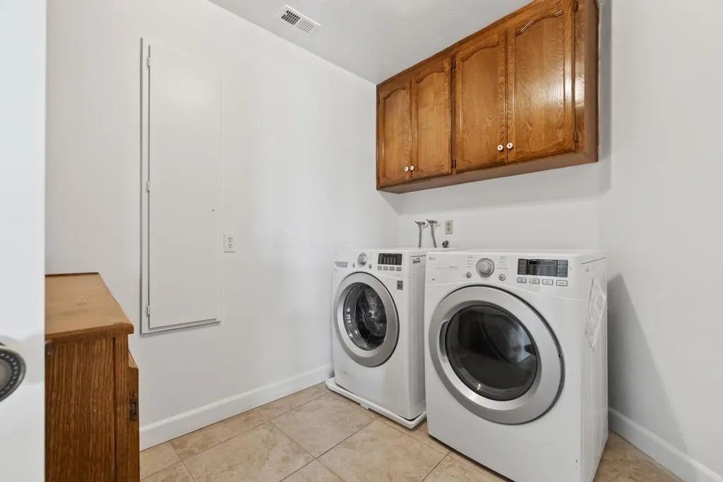 https://cdn.realtyfeed.com/cdn/127/306658166/68ae4384ccff1d9e3105dc9e6b699239.webp