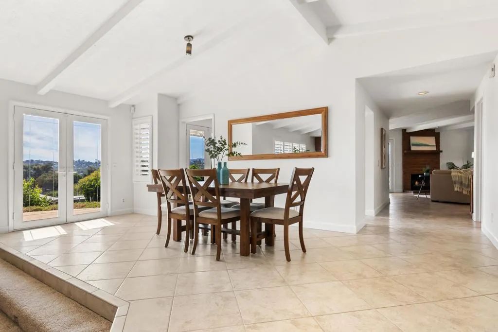 https://cdn.realtyfeed.com/cdn/127/306658166/f35322042dba660466bac74f0d47bed6.webp