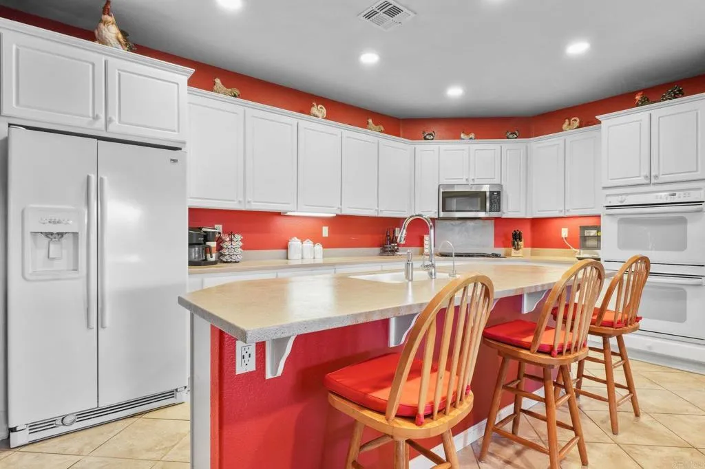 https://cdn.realtyfeed.com/cdn/127/306658178/cc705ef2641780844931e94520322c60.webp