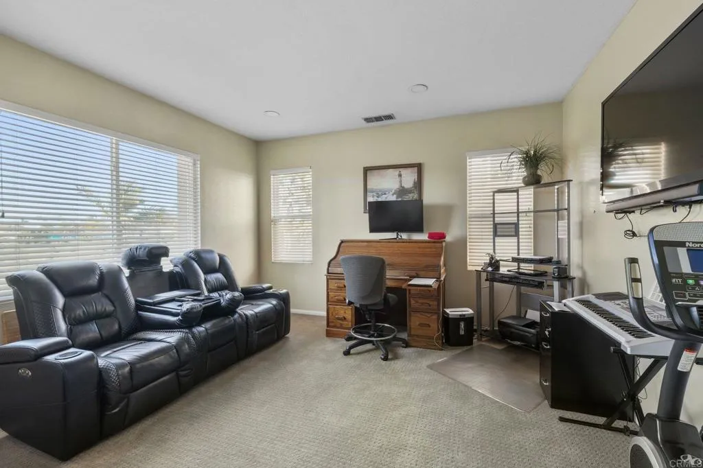 https://cdn.realtyfeed.com/cdn/127/306658178/dbf029b0101bbe0f8d39695b284c673f.webp