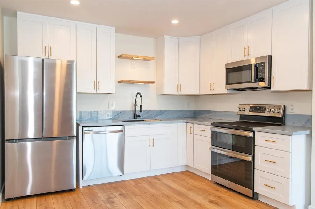 https://cdn.realtyfeed.com/cdn/127/306658194/5e05a947db88250a03c8b7834d88cdeb.webp