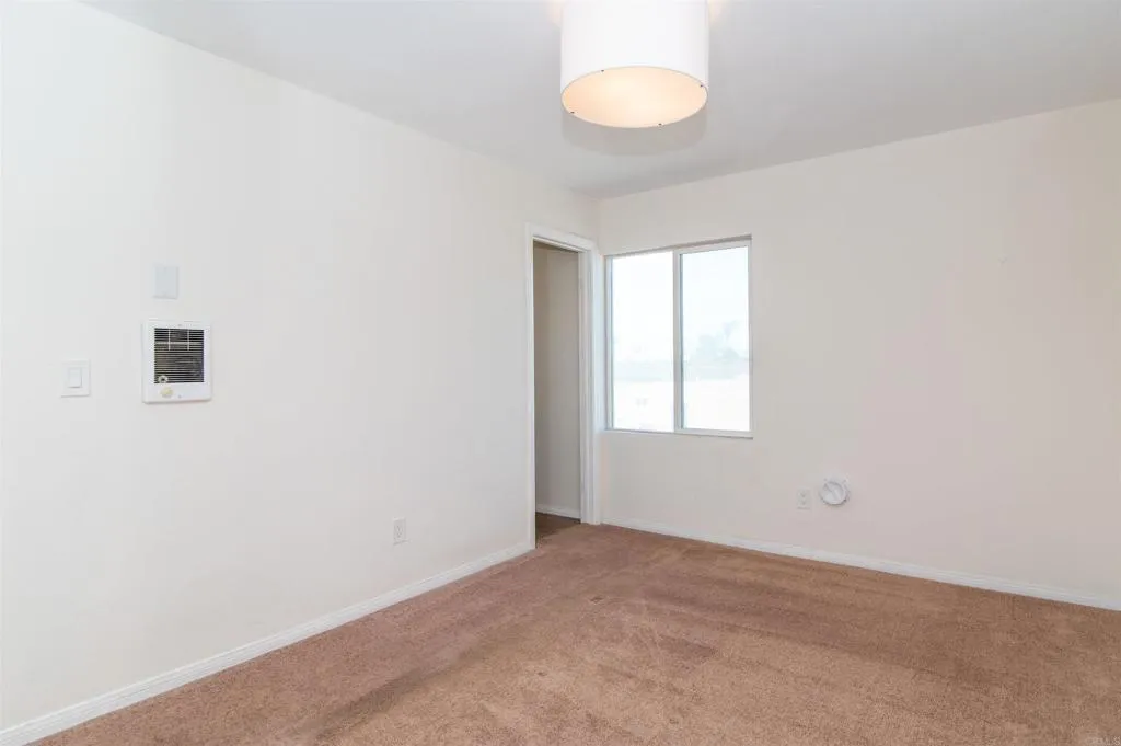 https://cdn.realtyfeed.com/cdn/127/306658194/b5817a9d16548a9fd165e119a5433a57.webp