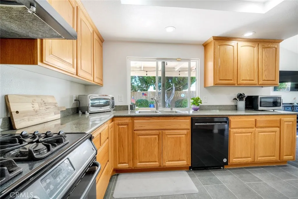 https://cdn.realtyfeed.com/cdn/127/306658242/215d8c695201c33e65174030cf2a01c7.webp