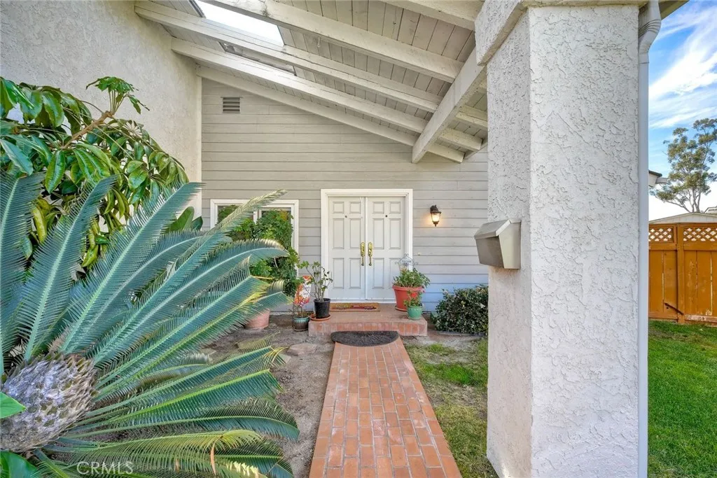 https://cdn.realtyfeed.com/cdn/127/306658242/d20bd4f61cdb869951762cfd735247fa.webp