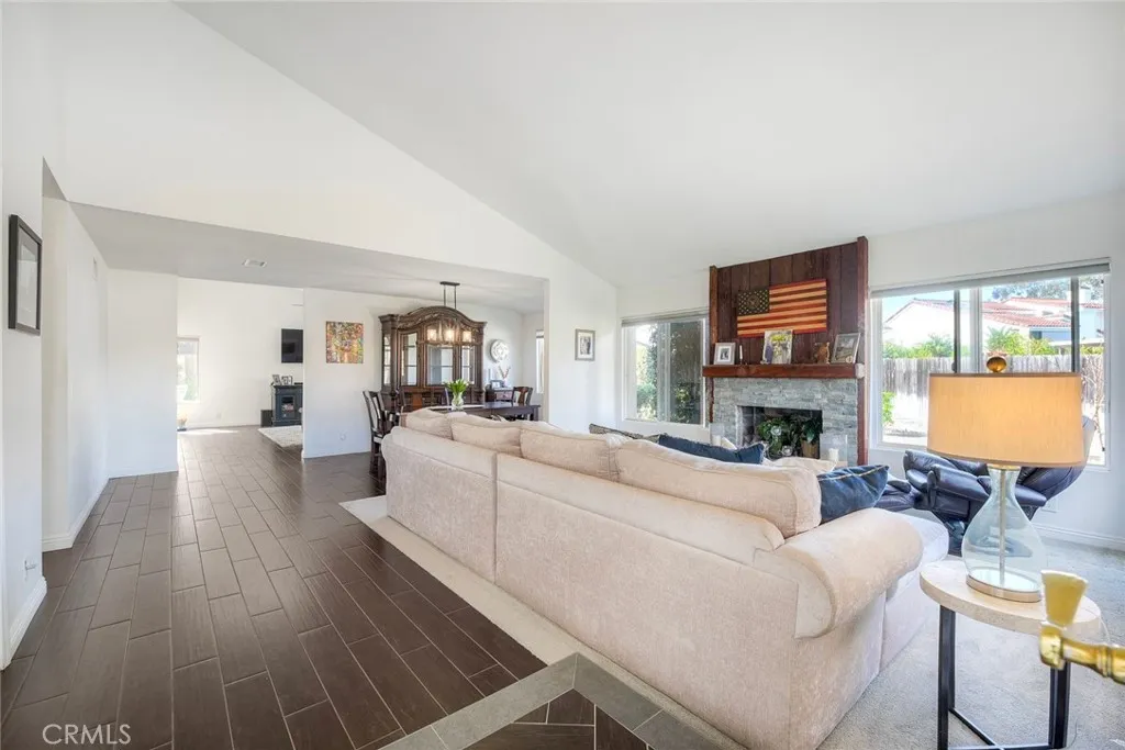 https://cdn.realtyfeed.com/cdn/127/306658242/f27dda6a738cd18d38d4c56242f4a70e.webp