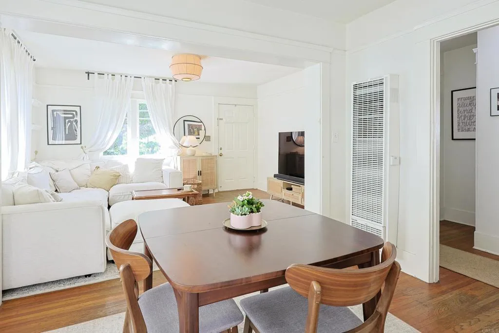 https://cdn.realtyfeed.com/cdn/127/306658296/cc66946758b5182632969ceca692086b.webp