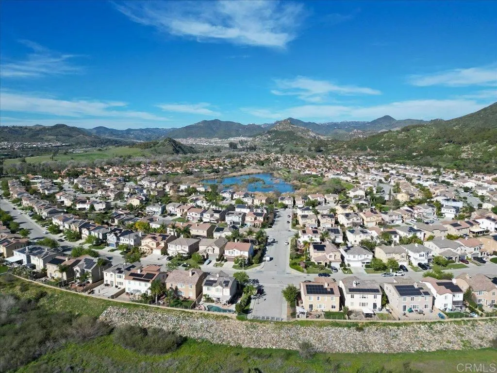 https://cdn.realtyfeed.com/cdn/127/306658335/f0292caa7f756b03d99d15137f4238fd.webp