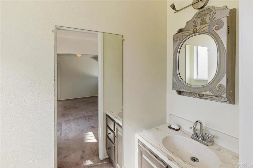 https://cdn.realtyfeed.com/cdn/127/306658343/f3a96400ff129353790f5b7ac14657ab.webp
