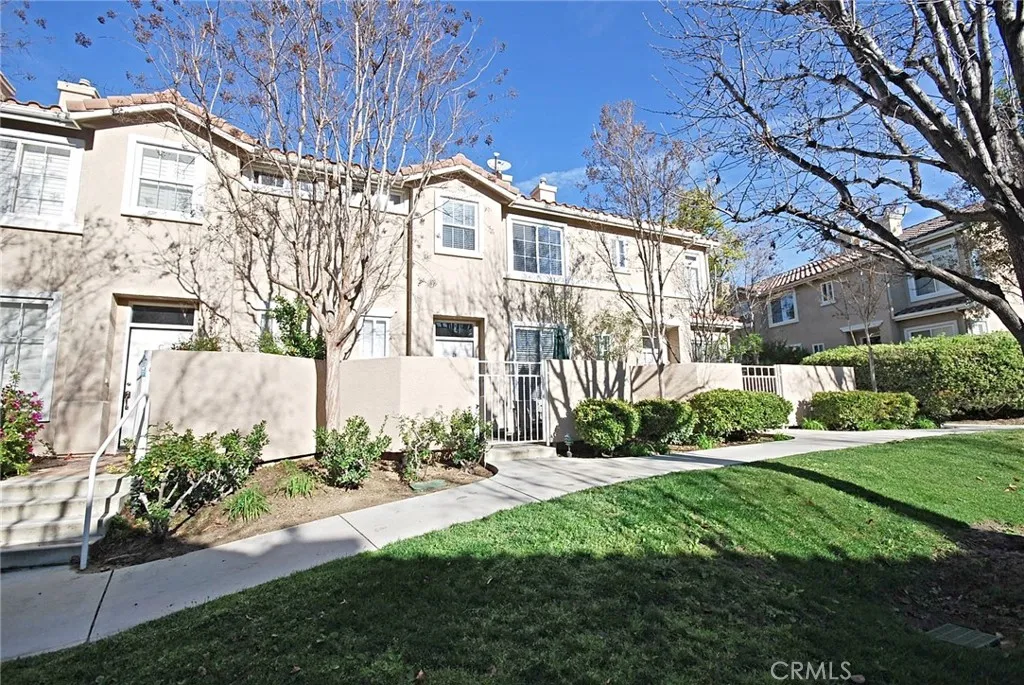 25724 Perlman Place Unit D, Stevenson Ranch, CA 91381 - Photo 2 of 3, Stevenson Ranch, CA