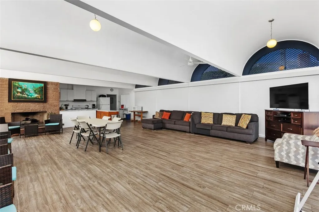 https://cdn.realtyfeed.com/cdn/127/306658458/96f0820ba07ac3b19667c4938e4a0109.webp