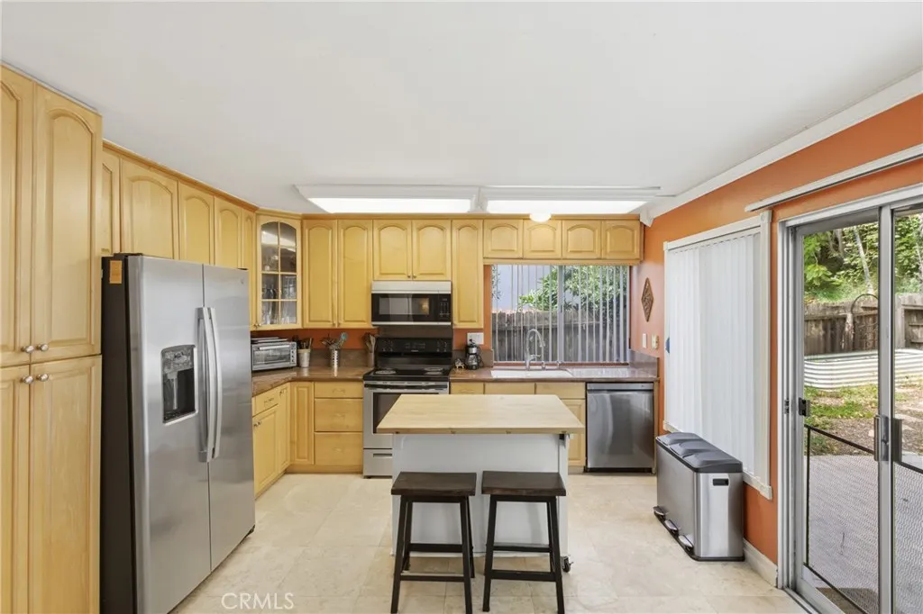 https://cdn.realtyfeed.com/cdn/127/306658492/1704c29ddff066998c73ee6c7290e188.webp