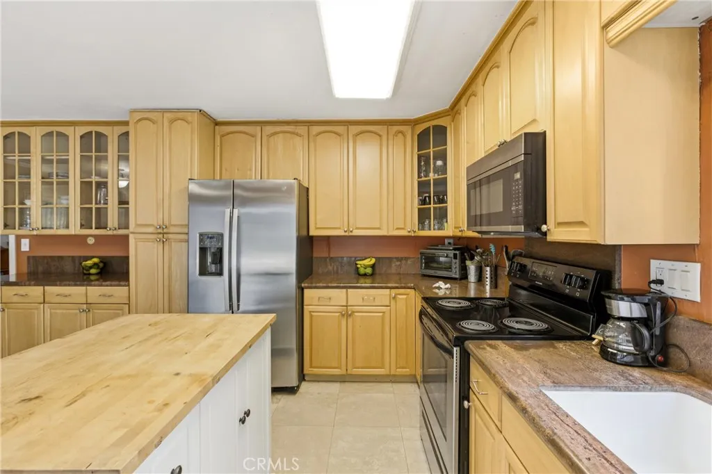 https://cdn.realtyfeed.com/cdn/127/306658492/94e638c32dc3c61029dad88913f80aef.webp