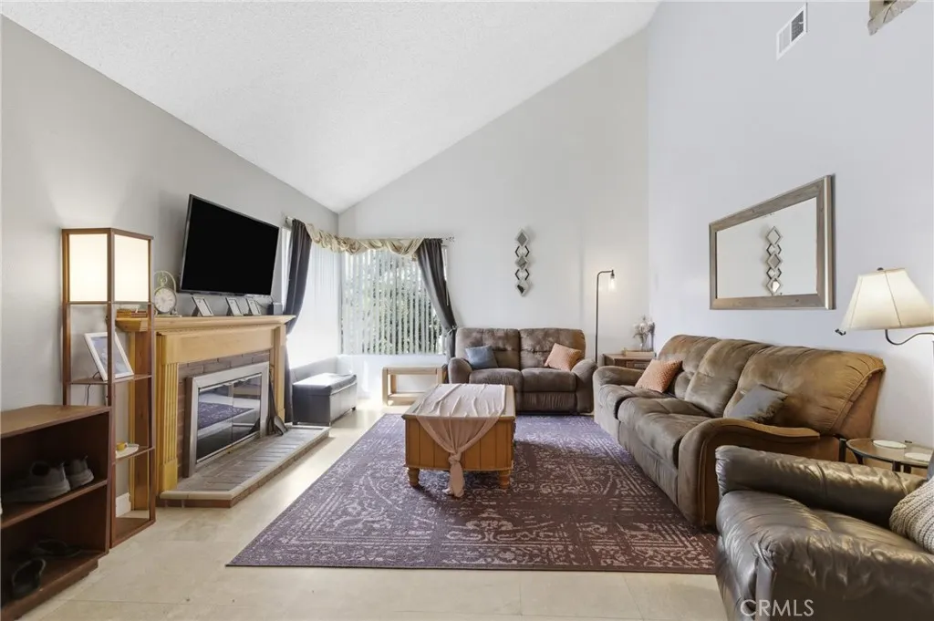 https://cdn.realtyfeed.com/cdn/127/306658492/dd3ddb3a605166d1cf899c15a7e4dfa7.webp