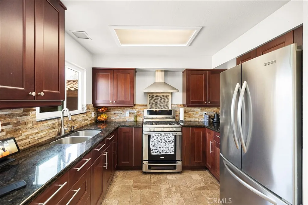 https://cdn.realtyfeed.com/cdn/127/306658512/0104cede6288a174330b3b7987fb24aa.webp