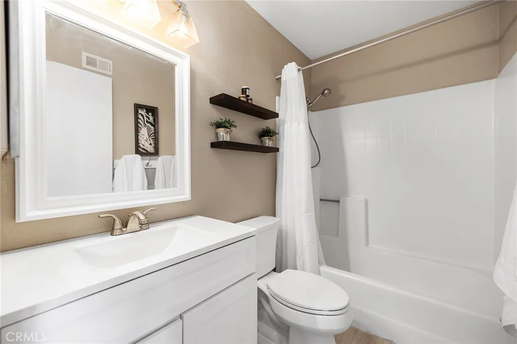 https://cdn.realtyfeed.com/cdn/127/306658512/460ed9ff1ed96af14aa057ad69e03dc7.webp