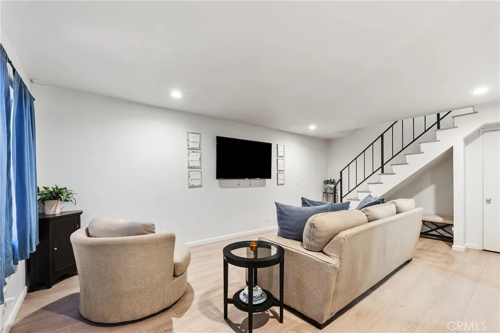 159 S Wilmington F