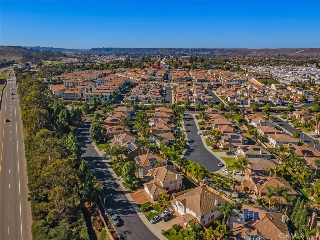 https://cdn.realtyfeed.com/cdn/127/306658589/44a8728556447a945fafb44b64e859e0.webp