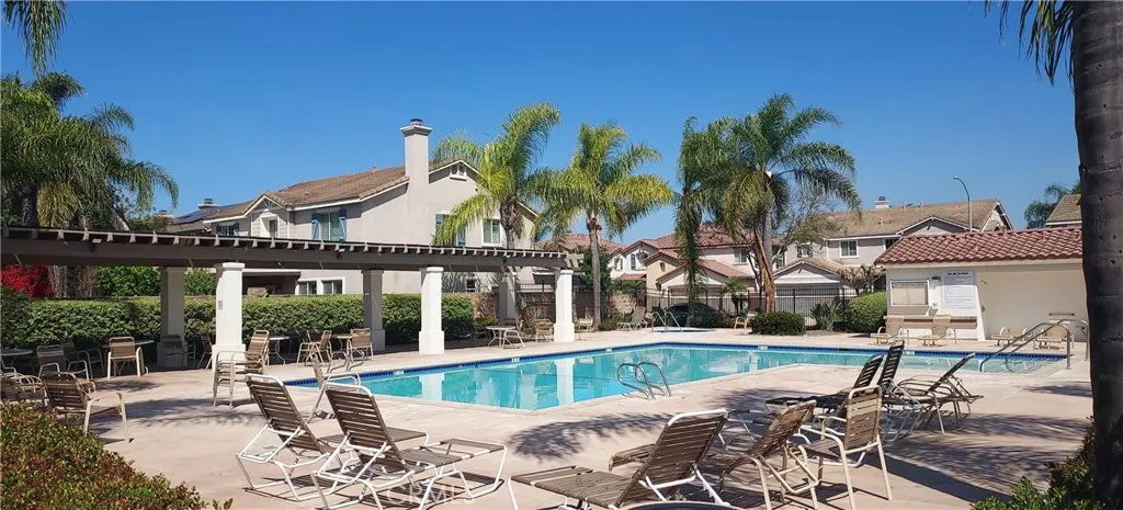 https://cdn.realtyfeed.com/cdn/127/306658589/592e06a77ec90f0409274d1bd1c81e2b.webp