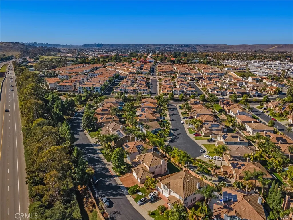 https://cdn.realtyfeed.com/cdn/127/306658589/909cdeec35ff4fcd23542b147c4d17bd.webp