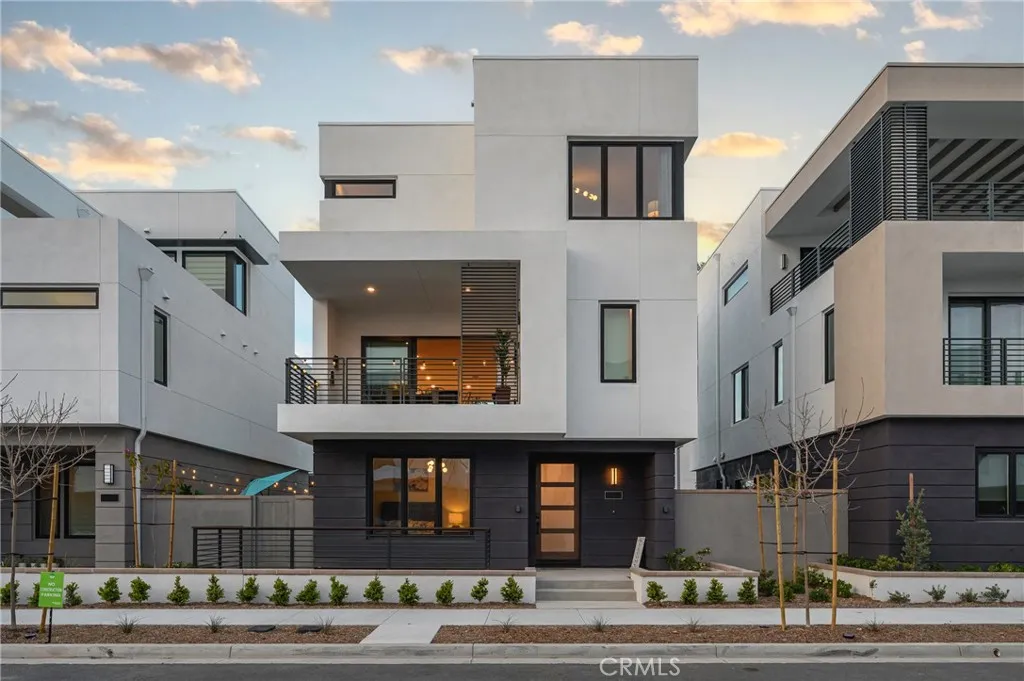 Tustin, CA 92782