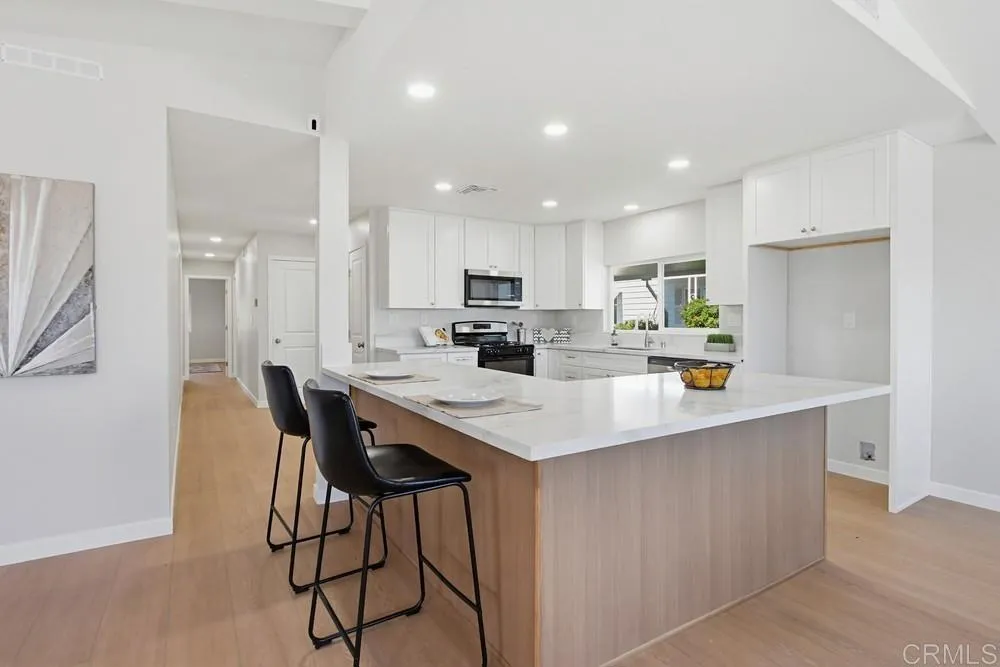 https://cdn.realtyfeed.com/cdn/127/306658858/e2b5a99c8760053d83580990dc556baf.webp
