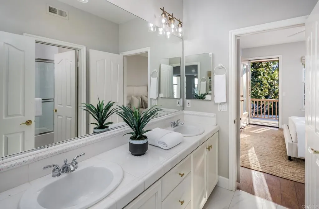 https://cdn.realtyfeed.com/cdn/127/306658862/5ab9f10bf8272c3e4d47ee494292268a.webp