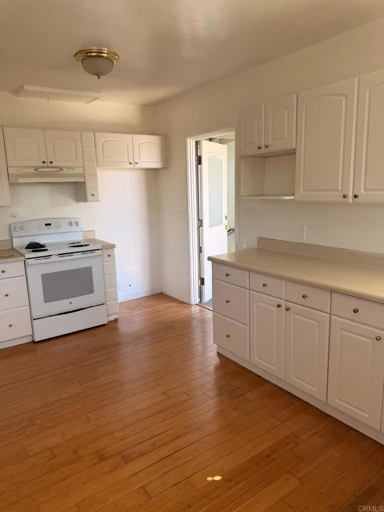 https://cdn.realtyfeed.com/cdn/127/306658863/79346dfcad58e21550a24b3e322d2c86.webp
