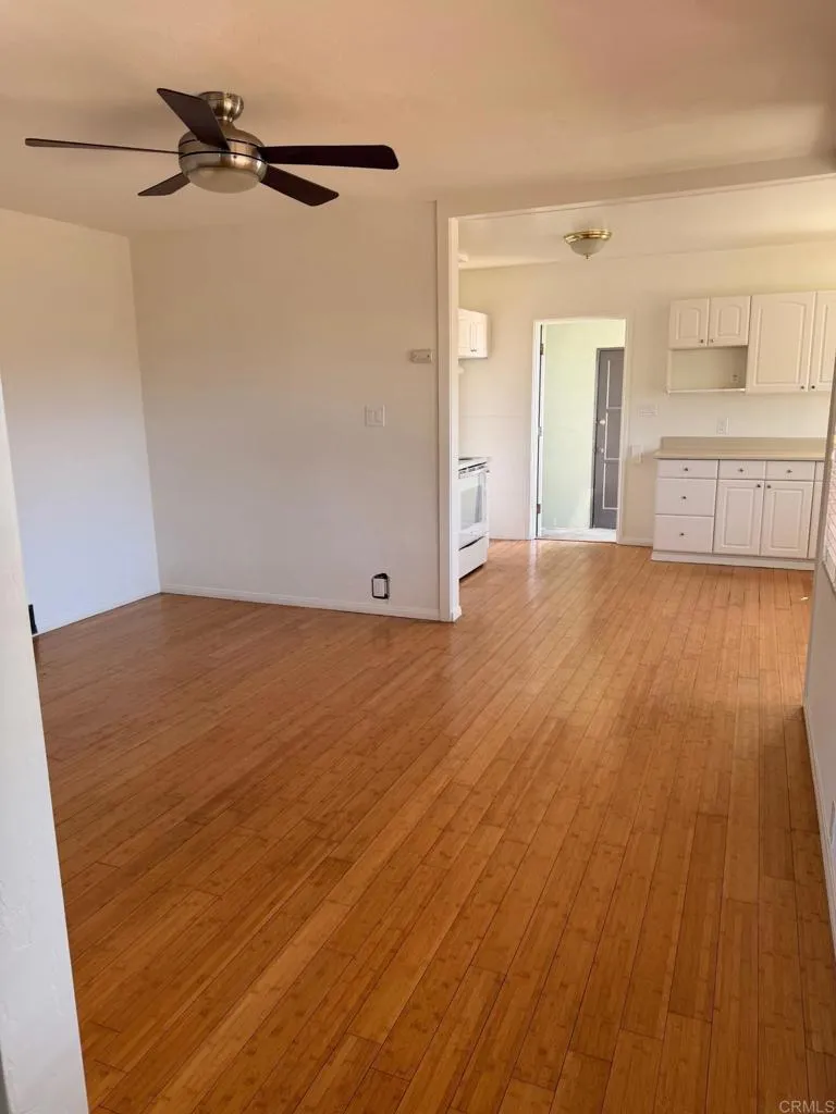 https://cdn.realtyfeed.com/cdn/127/306658863/fe2e00ef52a22da39fe21622a49256bb.webp