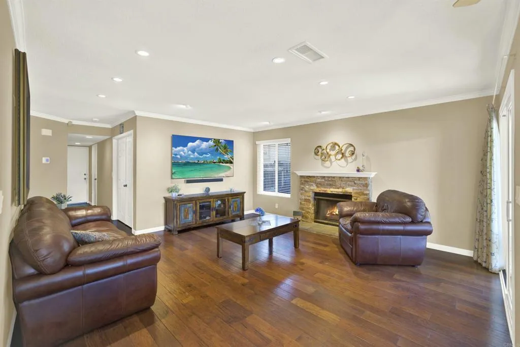 https://cdn.realtyfeed.com/cdn/127/306658867/39c4b91ecc3090452575944a79be886d.webp