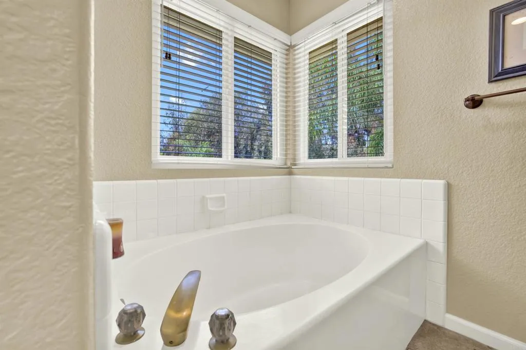 https://cdn.realtyfeed.com/cdn/127/306658867/5dda71fe488294ec1fd281b8a2022939.webp