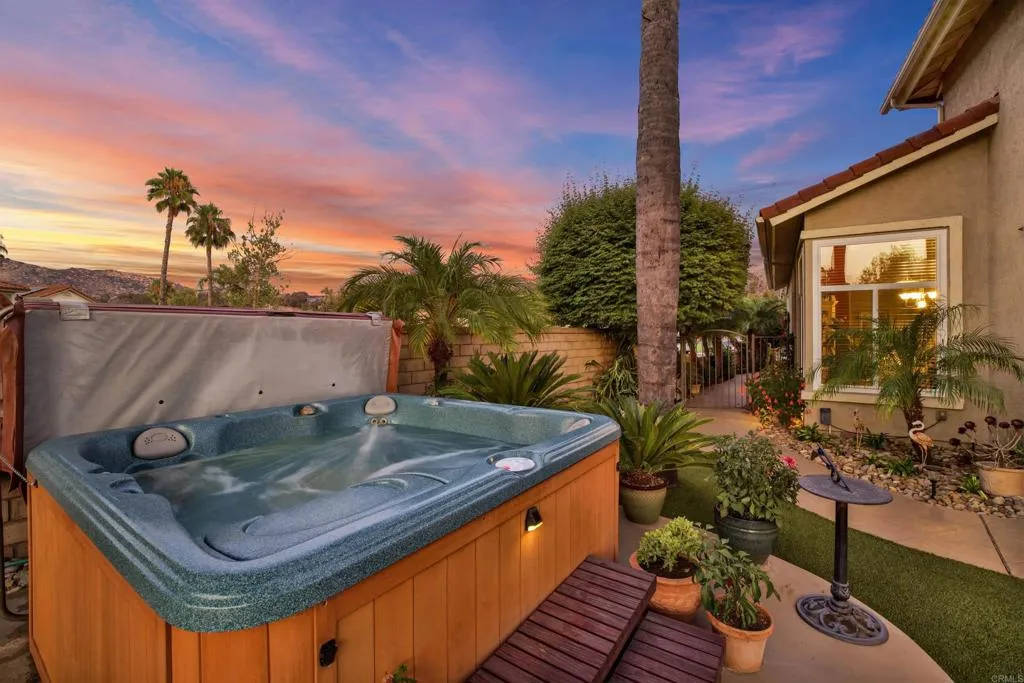 https://cdn.realtyfeed.com/cdn/127/306658867/83ac3d5dcf8e816c498c815ab54ab8c3.webp