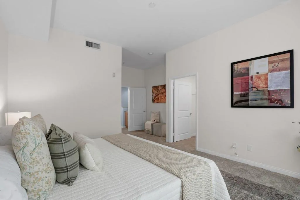 https://cdn.realtyfeed.com/cdn/127/306658869/3546439c3abfcd6d14e7f76d825da01e.webp