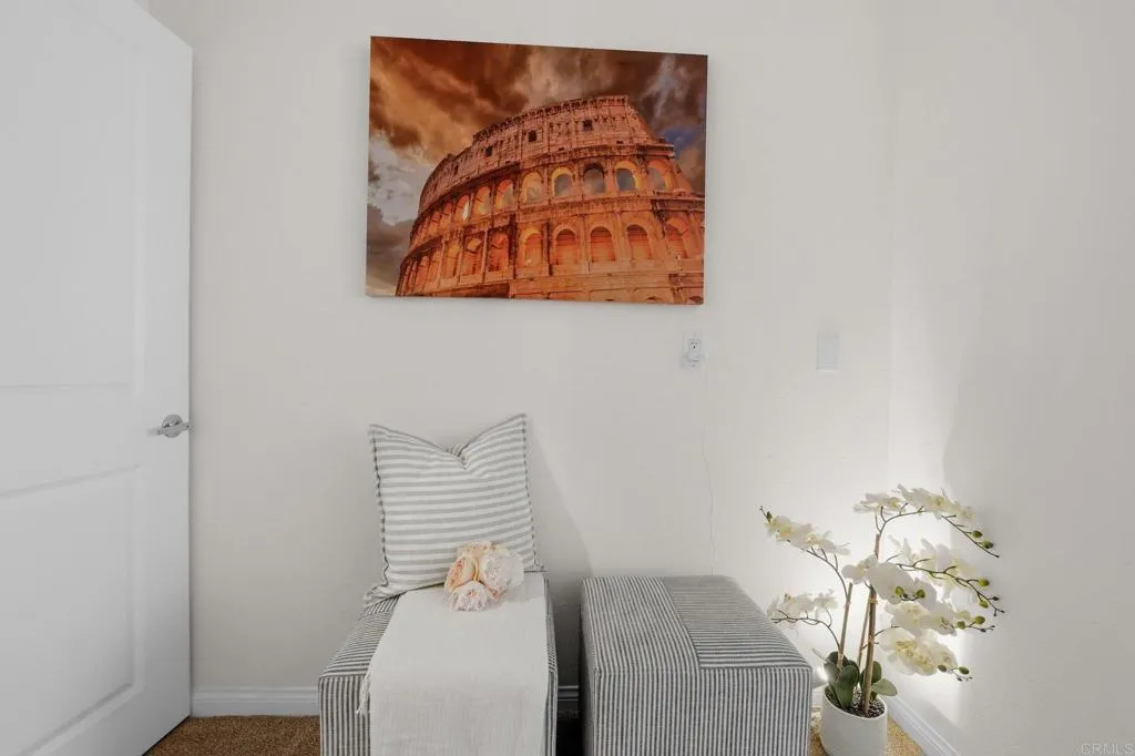 https://cdn.realtyfeed.com/cdn/127/306658869/55bc4c11ed7ff440be0cf1917ce5e3a9.webp