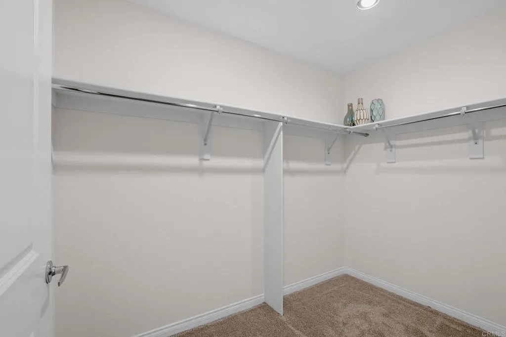 https://cdn.realtyfeed.com/cdn/127/306658869/ba2470d1c0900f52c91b64696a582d72.webp
