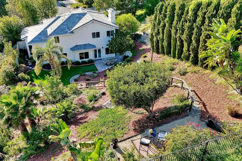 https://cdn.realtyfeed.com/cdn/127/306658872/25152c7d87b36a9f45d27290dd378681.webp