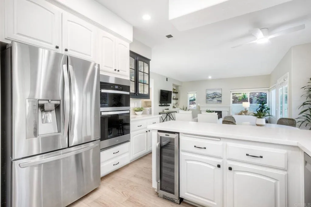https://cdn.realtyfeed.com/cdn/127/306658872/30fb09564175e6a46253ba824145ec13.webp