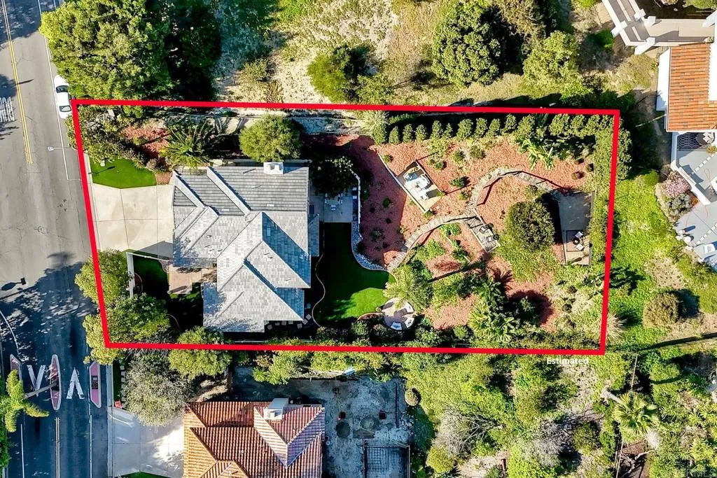 https://cdn.realtyfeed.com/cdn/127/306658872/6dc43f56c8416419596e16651b48a8ba.webp