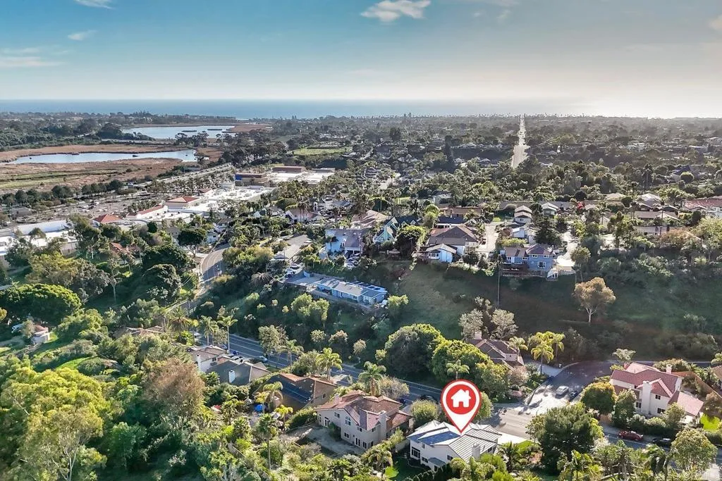 https://cdn.realtyfeed.com/cdn/127/306658872/774c22c4788860af7341fde09f018acc.webp
