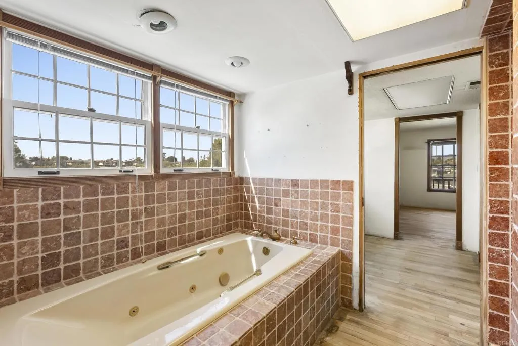 https://cdn.realtyfeed.com/cdn/127/306658875/14266934e857ed2d1a3322a0eca4e3b6.webp