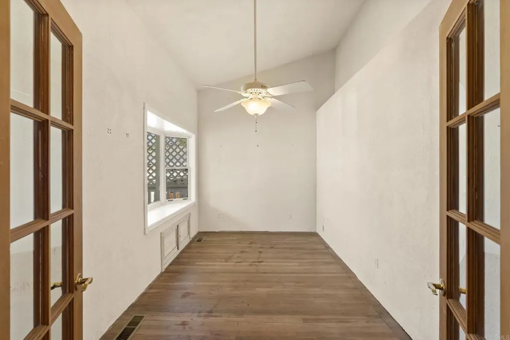 https://cdn.realtyfeed.com/cdn/127/306658875/8933aeb317e065ec8e536f75839ef4c3.webp