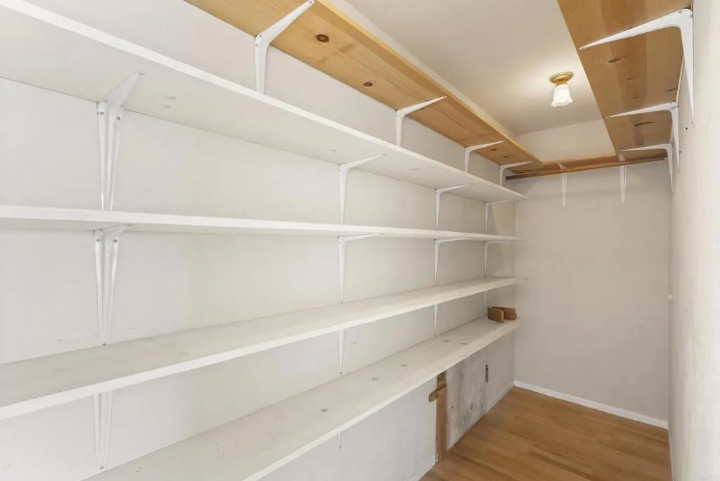 https://cdn.realtyfeed.com/cdn/127/306658875/e35af94bccb89967ac82d5414481b546.webp