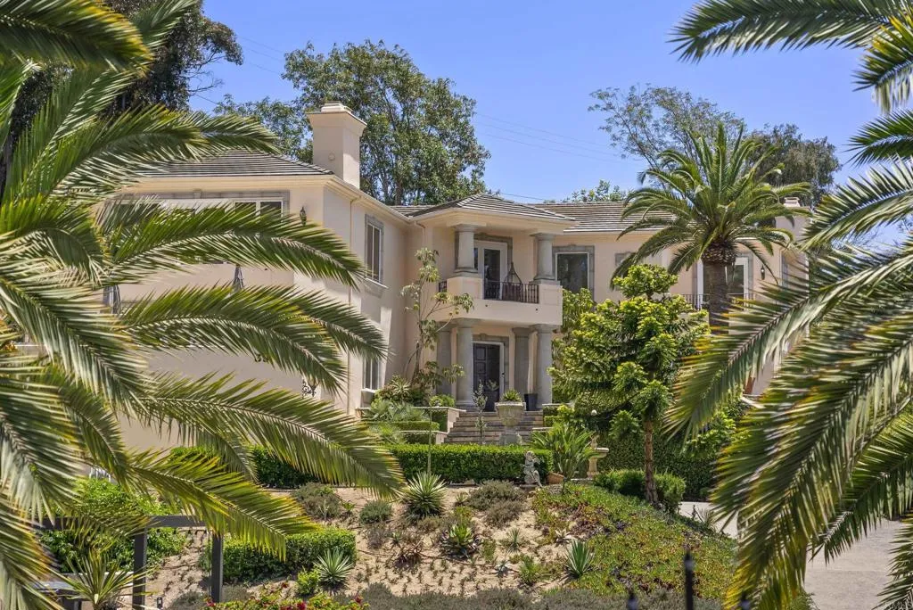 Featured listings