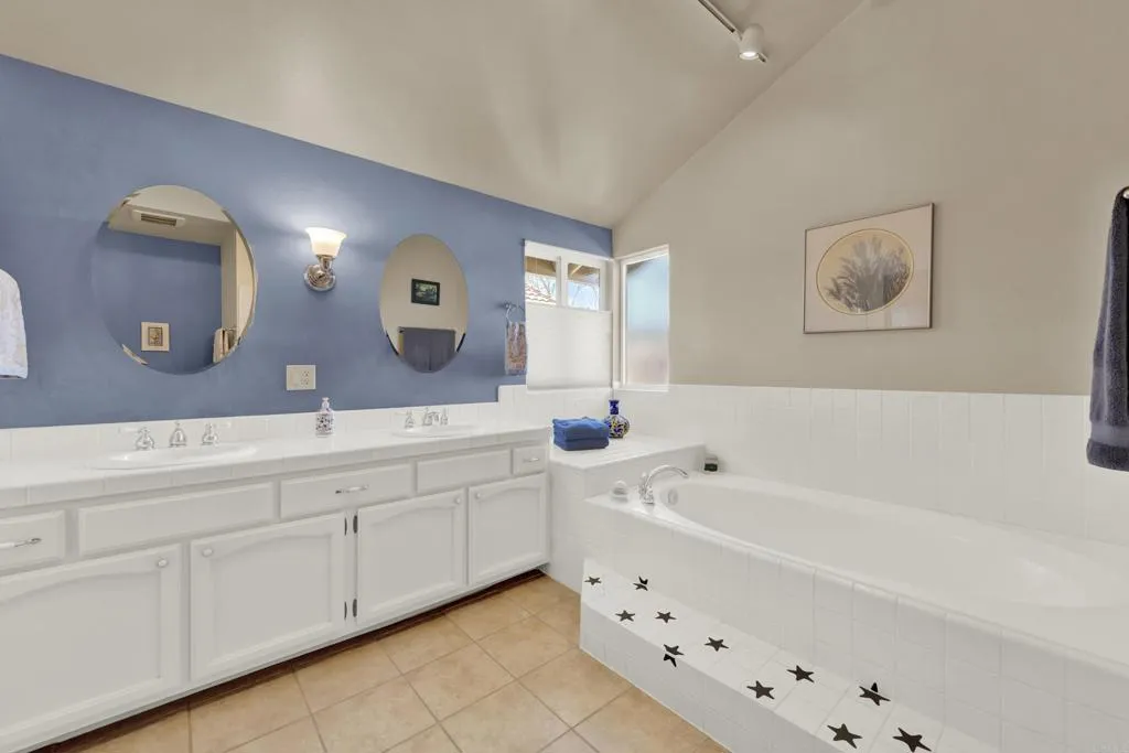 https://cdn.realtyfeed.com/cdn/127/306658930/1d468de421246a1e914ee248420497fc.webp