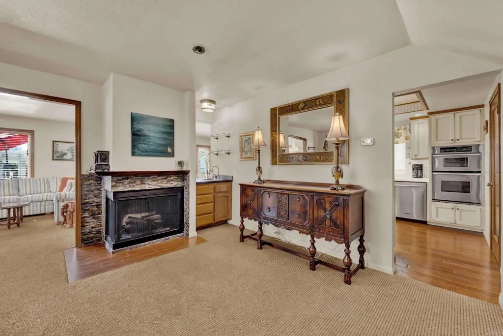 https://cdn.realtyfeed.com/cdn/127/306658930/229cf8d51116d961a0318b35e8879345.webp