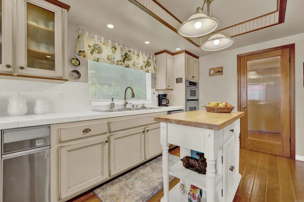 https://cdn.realtyfeed.com/cdn/127/306658930/667f04f34caf8fc860236ce4dcbc9a50.webp