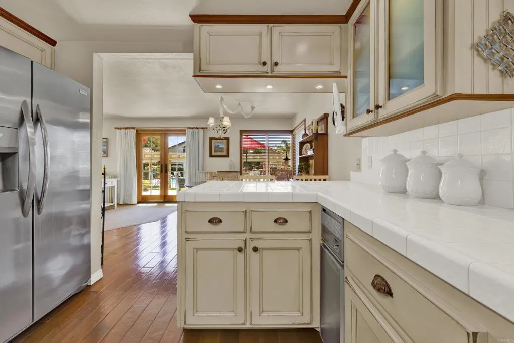 https://cdn.realtyfeed.com/cdn/127/306658930/a6d405752ba9a7ce9ea2413336b3e0b9.webp