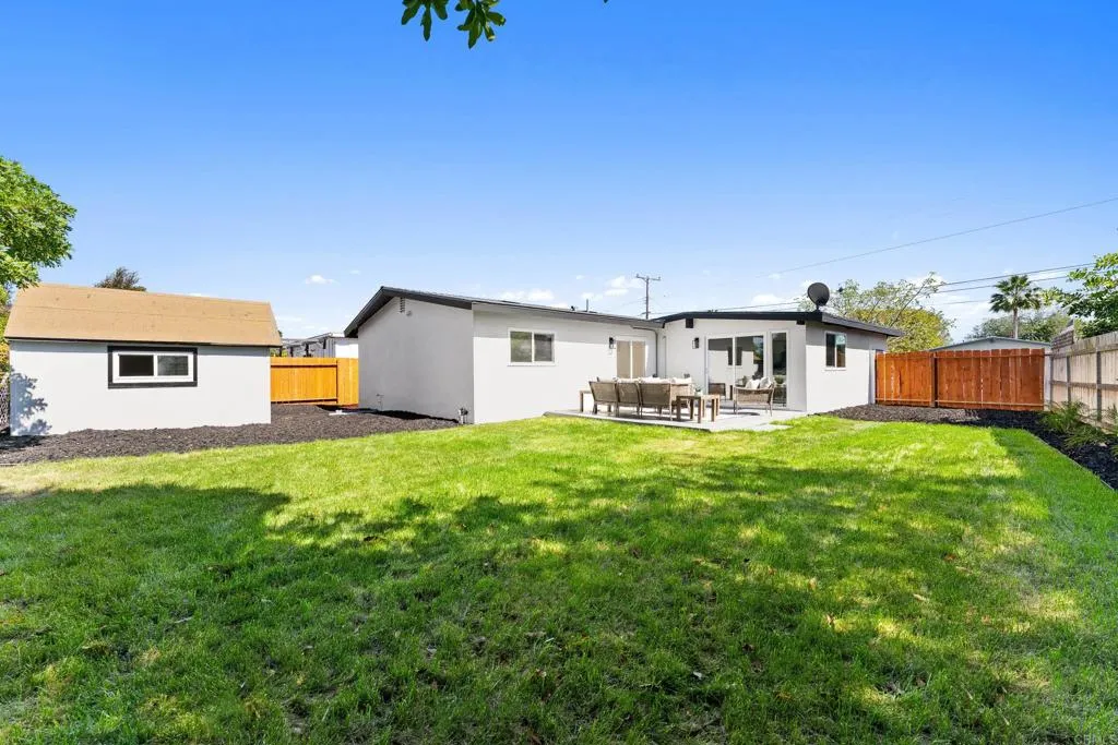 https://cdn.realtyfeed.com/cdn/127/306658931/438fee694efe9f80777a033a4e09bcd3.webp