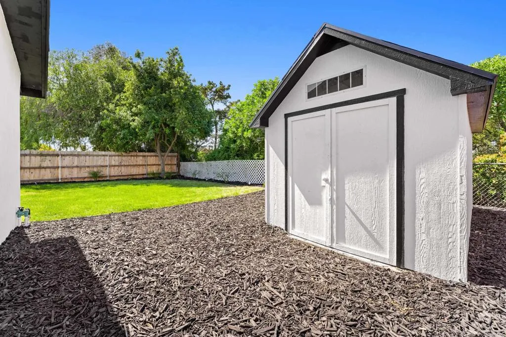 https://cdn.realtyfeed.com/cdn/127/306658931/6407ca4d5a12d2569ba01c597ef2f180.webp