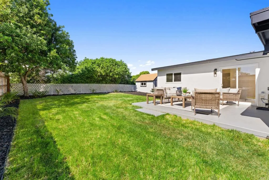 https://cdn.realtyfeed.com/cdn/127/306658931/8c9fb1db9cc7cd1f0eae50a3aa6aa620.webp