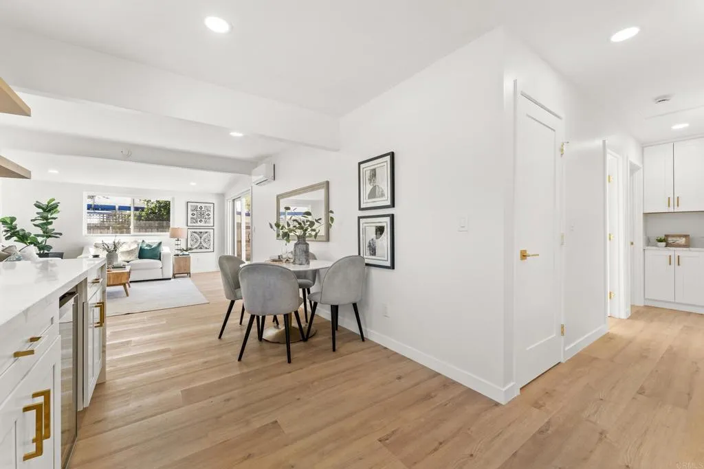 https://cdn.realtyfeed.com/cdn/127/306658931/dba8bc989a45afb7af8fdd19b4af5df1.webp